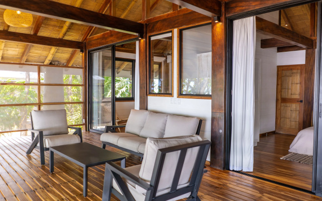 Blue Mist Hotel & Beach Club