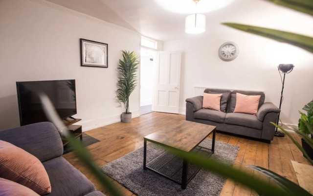 Short Stay Bristol - Pembroke Apartment