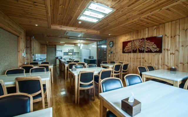 Hotel Maple