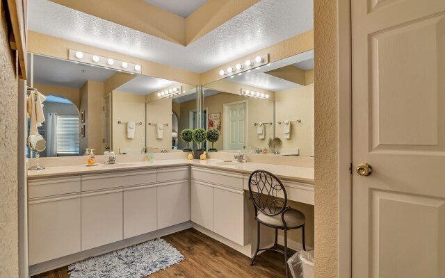 Golden Getaway 2 Bedroom Condo by RedAwning