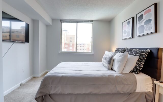 Fantastic Business Condo at Ballston