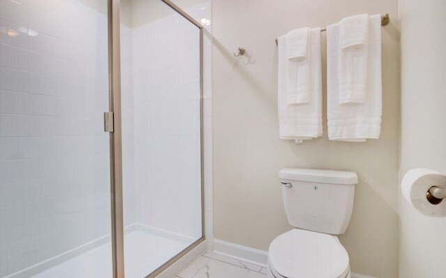 1625maids 8 Bedroom Villa