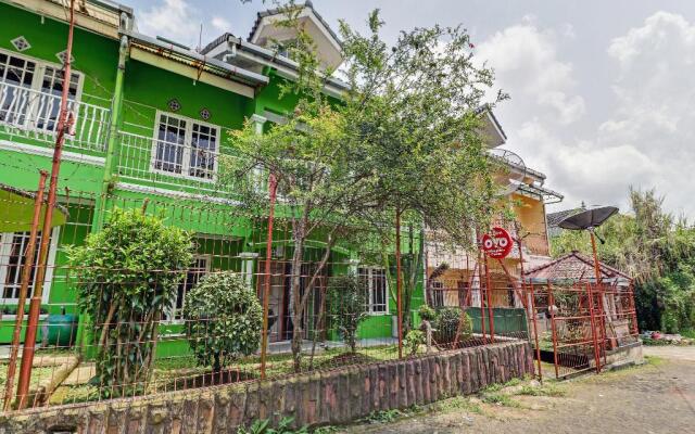 OYO 90014 Green House Cipanas