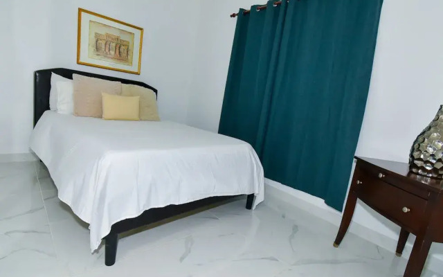 Rosil Place Aparthotel by the Beach