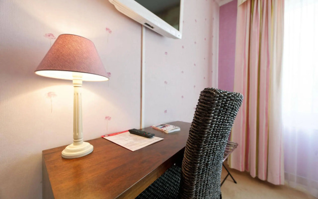 The Originals City, Hôtel Armen Le Triton