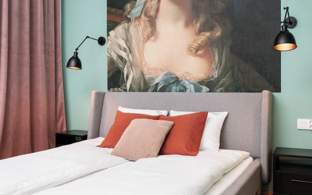 Retro Glamour by Upstairs