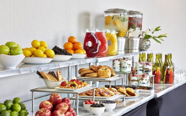 Renaissance St. Louis Airport Hotel