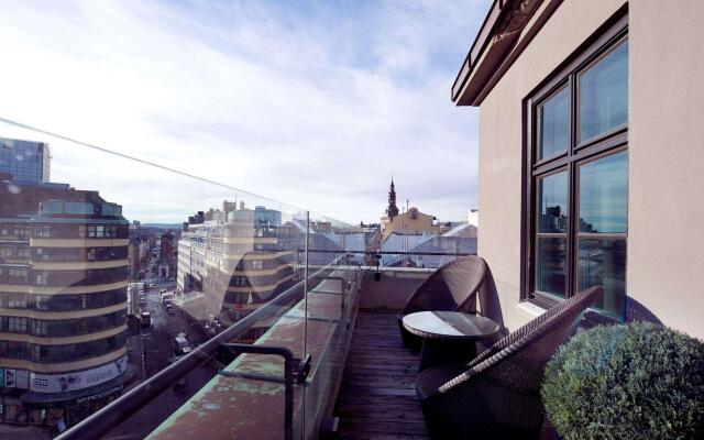 Home Hotel Folketeateret