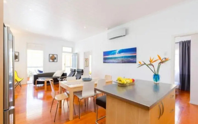 Sunny Home - near West End Cafe's, South Bank & City