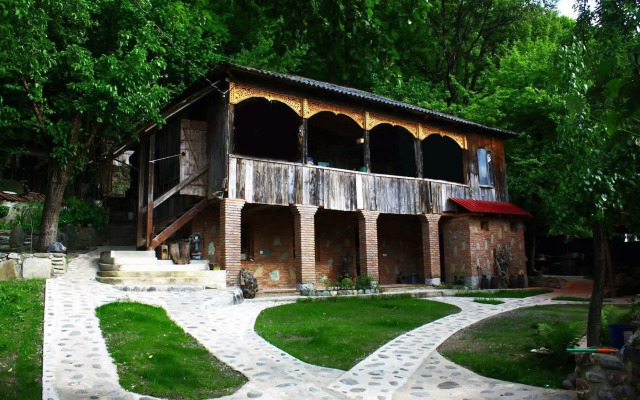 Guest House Gallery
