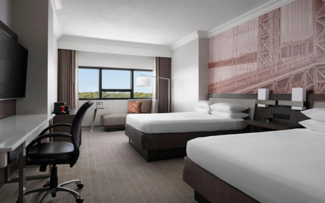 Teaneck Marriott at Glenpointe