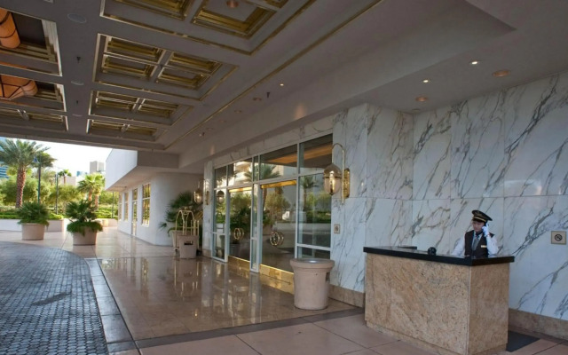 StripViewSuites at Signature