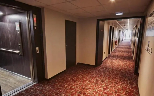 Kyriad Combs-la-ville - Senart