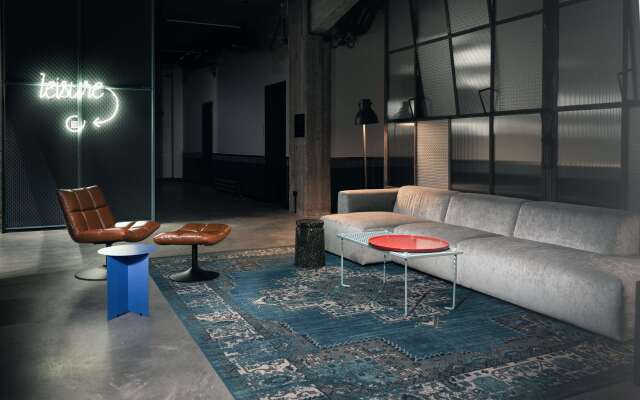 MONTOWNIA Lofts & Experience