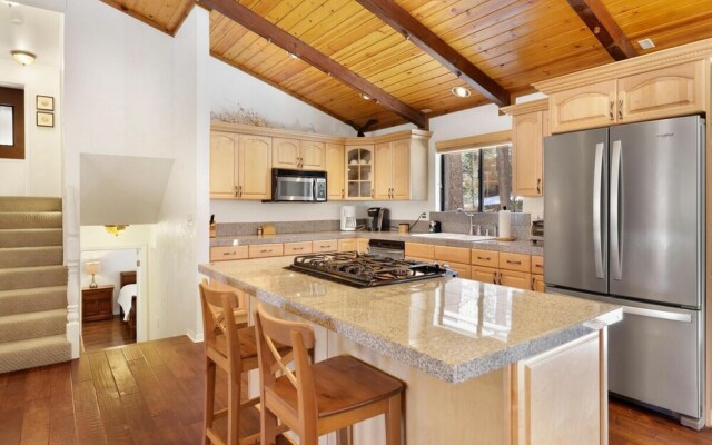 Star Gazing #2089 by Big Bear Vacations