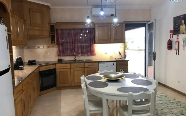 Spacious, Garden, and Private Parking