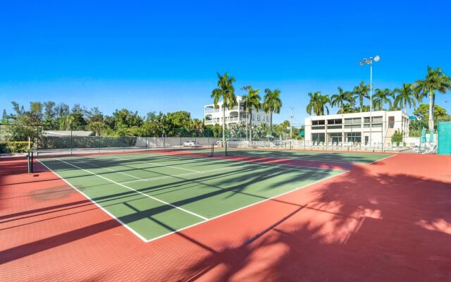 Palm Bay Club by Vtrips