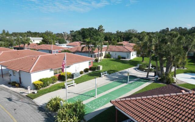 2 Bed 2 Bath Centrally Located