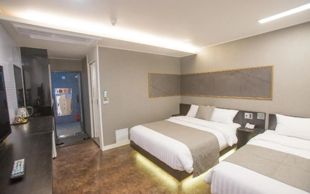 Hotel Major 2