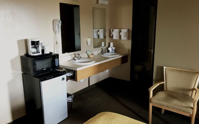 FairBridge Inn & Suites Moscow/Pullman