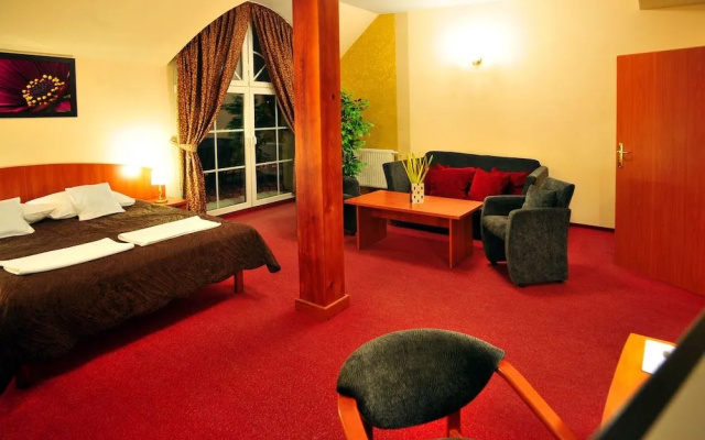 Zlote Deby Hotel