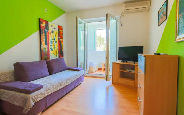 Stunning Apartment in Turanj With 1 Bedrooms and Wifi