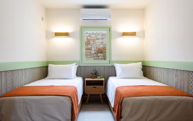 Plioni Villas & Suites