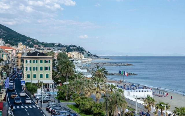 Altido Fronte Mare a Varazze