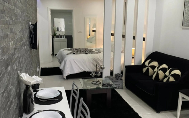 THE CEDAR TREE HOUSE Studio 48