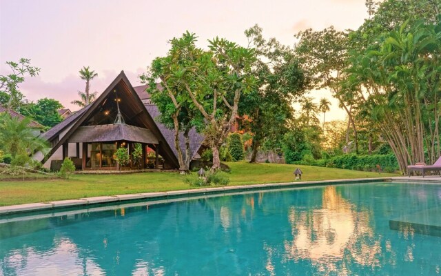 4 Bedroom Big Garden Villa