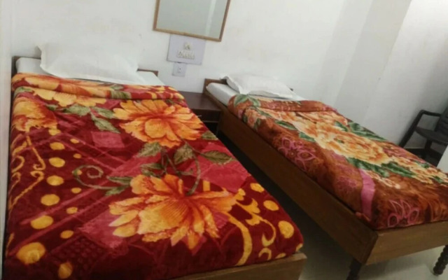 Sharda Guest House Bodhgaya by Goroomgo
