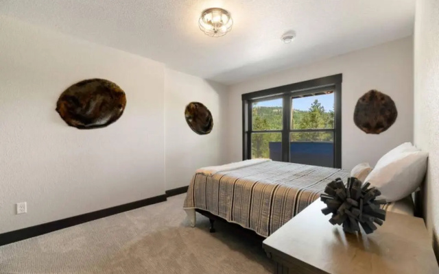 24 KARAT Lodge at Terry Peak