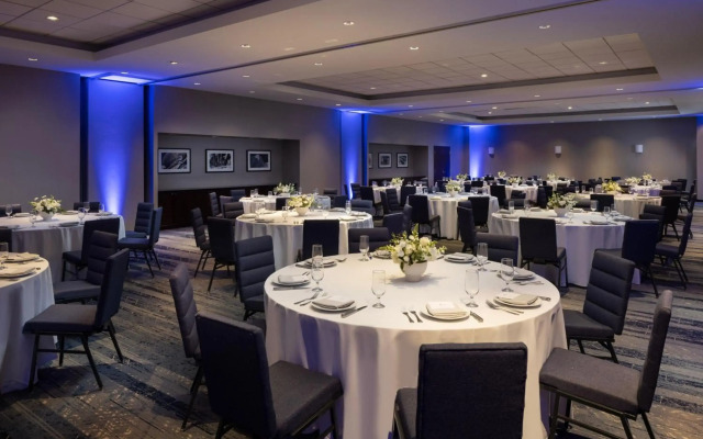 Courtyard by Marriott Chicago Magnificent Mile