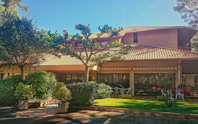 Résidence Hôtelière les Acanthes