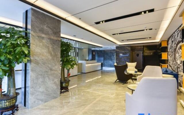 Yishang Hotel (Haiya Binfencheng Lingzhi Subway Station)