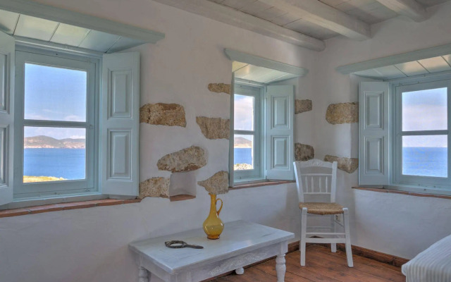 Eirini's Luxury Hotel Villas