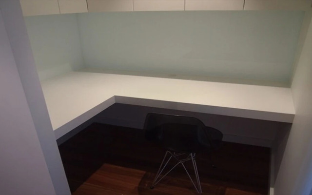 The Apartment Service GLOVE