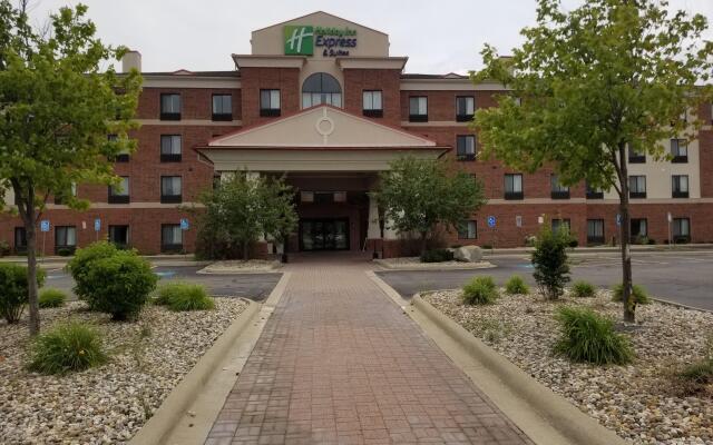 Holiday Inn Express & Suites Detroit North - Troy, an IHG Hotel