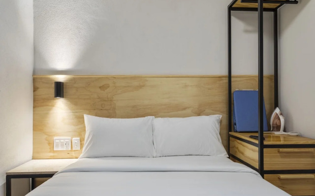 Universidad by Homirent