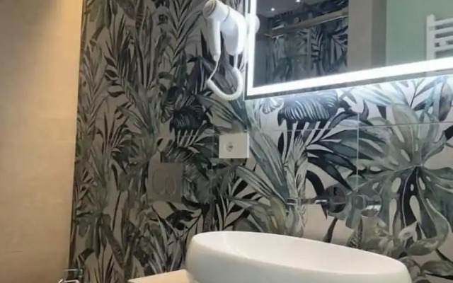 Lina Suites & Rooms