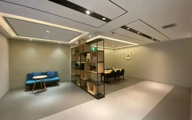 Homeinn Selected Hotel (Shanghai Caolu Minlei Road Subway Station)