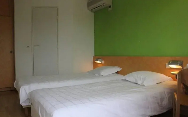 The Originals Access, Hotel Saint-Flour