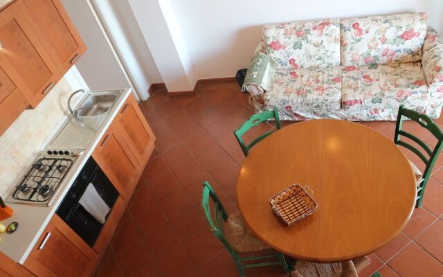 Snug Holiday Home in Castagneto Carducci near Thermal Bath