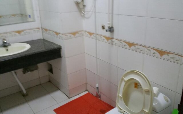 Dalian Golden Beach Swan Lake Hotel