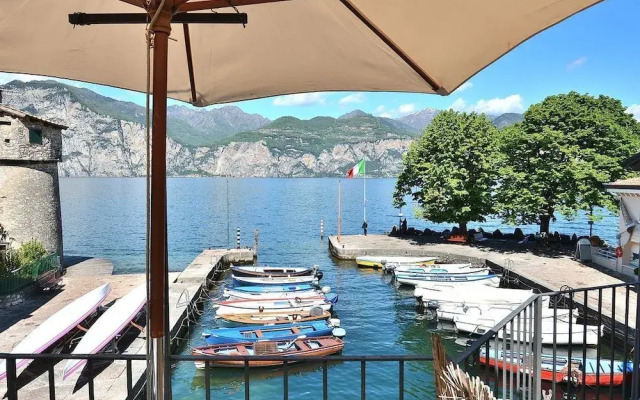 Il Mulino di Klimt Overlooking The Port