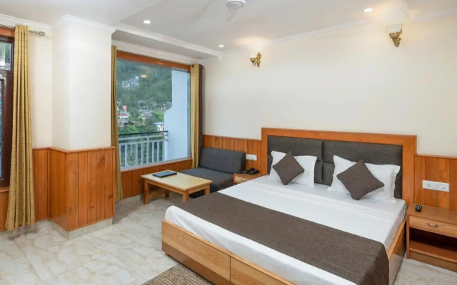 The Posh Hotel near Mall Road with Hassle Free Covered Parking