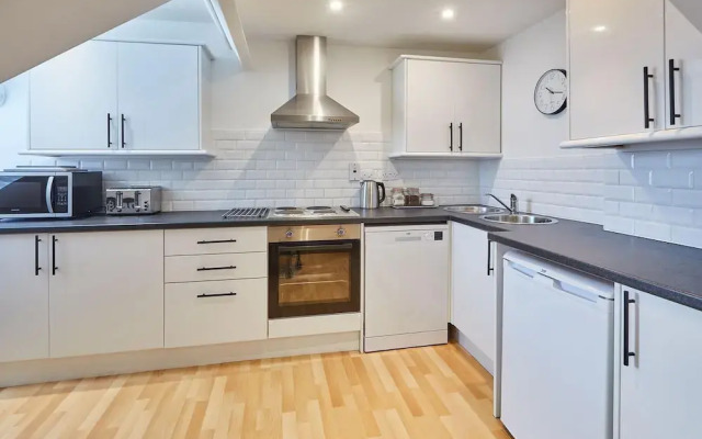 Host Stay Mindello Loft Apartment