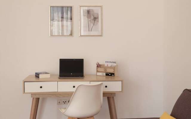 Spacious Modern 3BD Apartment