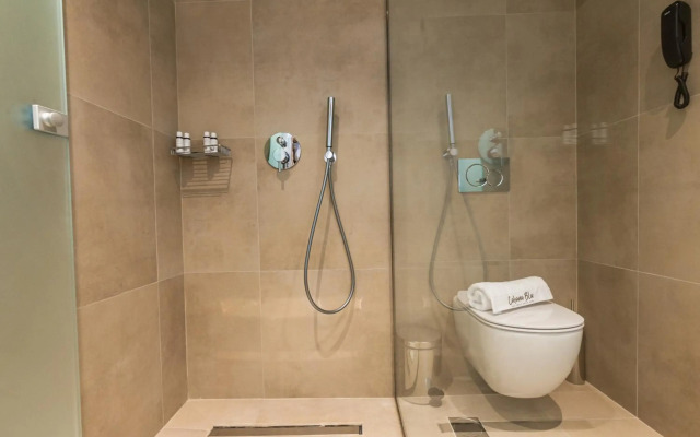 Cabana Blu Hotel & Suites