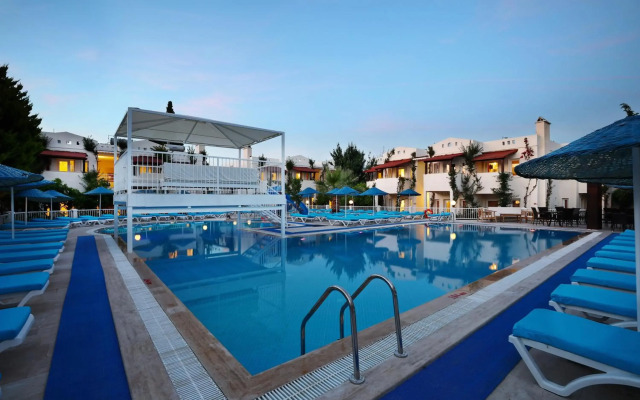 Summer in Garden Suites & Beach Hotel